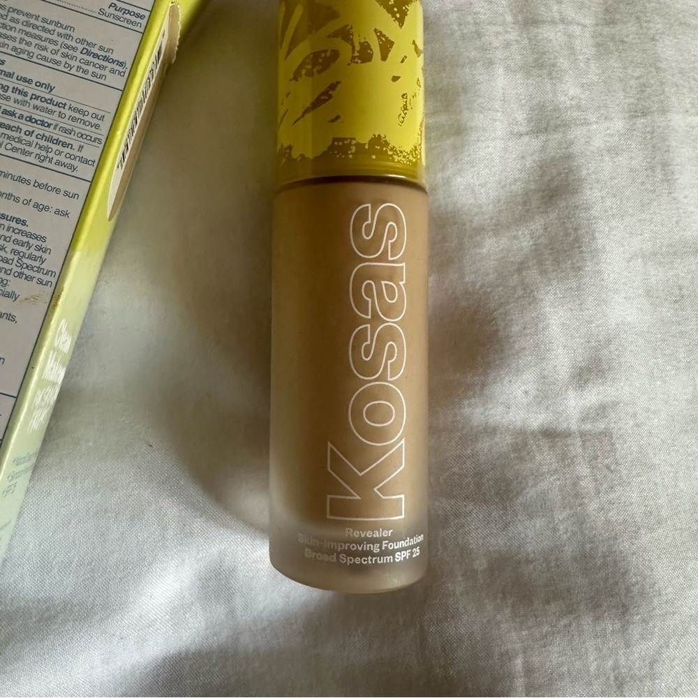 Kosas Revealer Skin-Improving Foundation - Picture 4 of 6